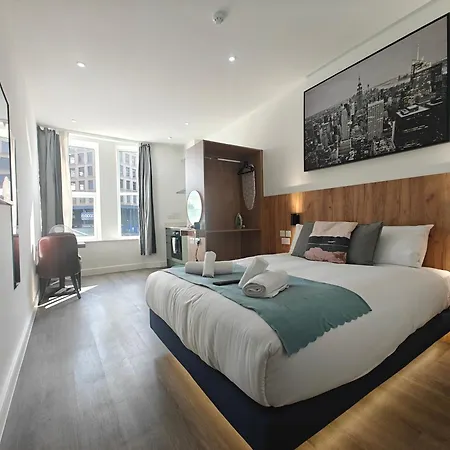 10 Chic Studio Apartments In Birmingham City Centre-3