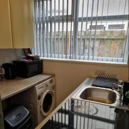 Stratford Budget Friendly Apartments #676S-3