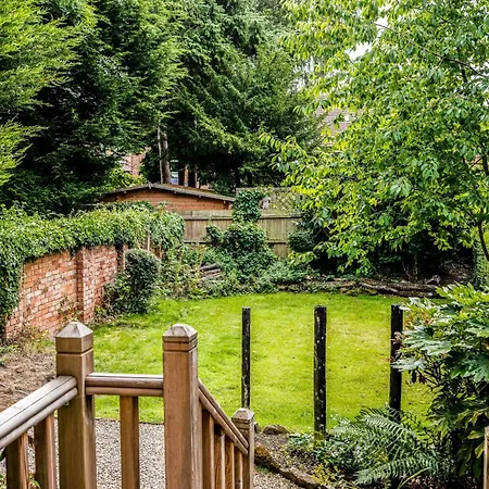Ruby Delightful Suite Moseley Mews, Birmingham By Stae-Homes-3