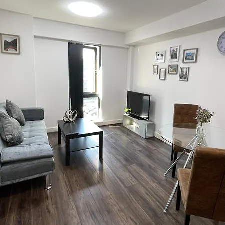 Cosy Modern 1-Bed Apartment-2