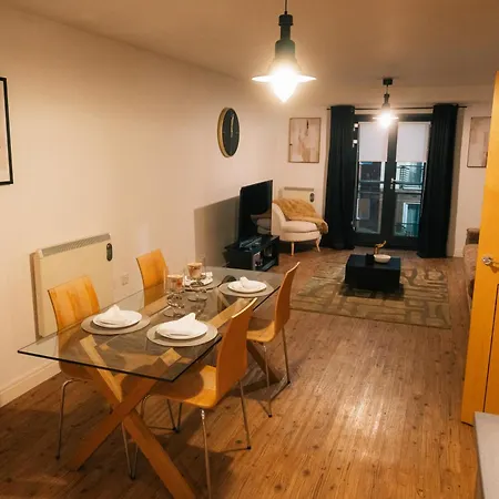 Stylish Luxury Two Bed Jewellery Quarter-3