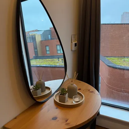 Stylish Hotel Like 1 Bed, Birmingham, Jewellery Quarter - Free Wi-Fi Available-3