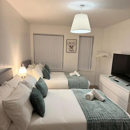Stylish 1-Br Apartment Perfect For 4-2