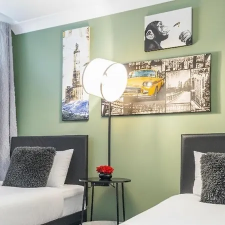 Cosy 1-Bed Hideaway - Birmingham City Centre-2