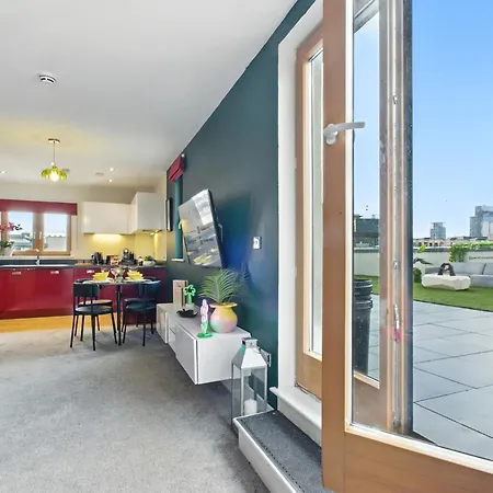 Penthouse Botanica- Wyndale Signature Stays-2