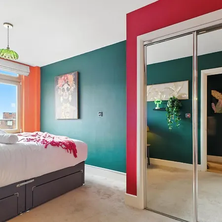 Penthouse Botanica- Wyndale Signature Stays-3