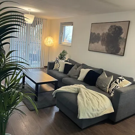 Charming Apartment Near Nec And Birmingham Airport-2