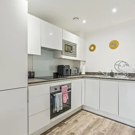 Modern & Cosy Apartment Luxury 1-Bed Sleeps 5-3