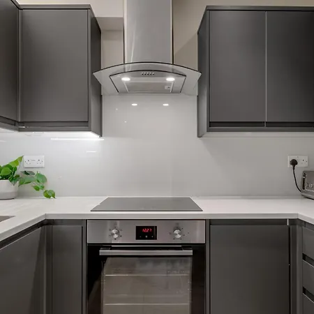 Osbourne House - Blue 2 Bedroom,2 And Half Bath-2