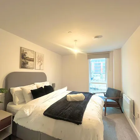 Modern 2Bed Apartment In Birmingham City Centre 2 Mins From Train Station With Free Parking And Wifi-2