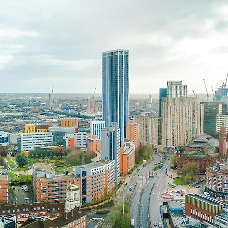 Valore Living Birmingham Aparthotel Gym, Cinema & Coworking-2