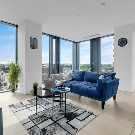 Mercian Luxury Apartments: City Centre Living with Rooftop Terrace-3