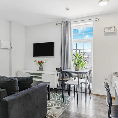 Birmingham Central Luxury Suites-2