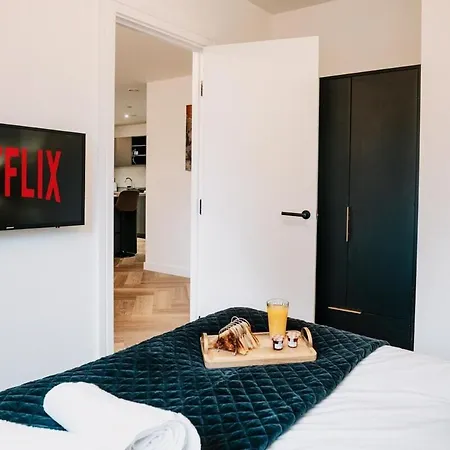Lockside Apartment 24-3