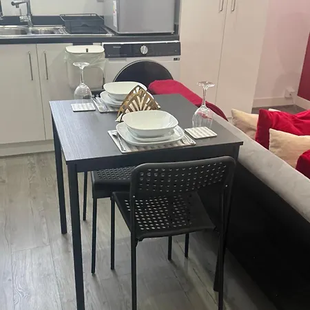 City Haven Near City Centre Free Parking-3