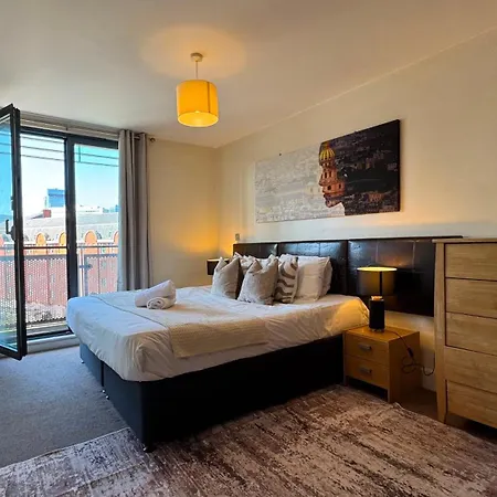 Stylish Arcadian Apartment - Private Parking - Balcony 49Arc-2