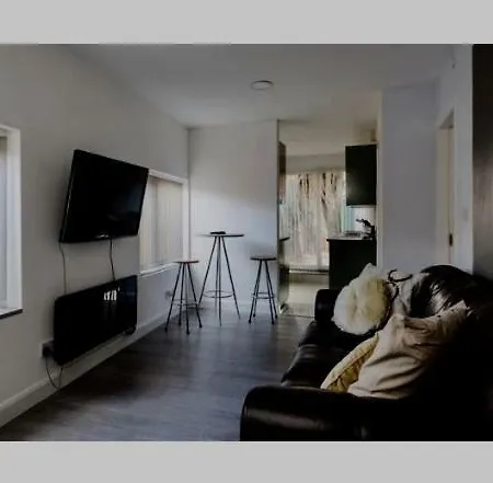Treetops Flat3 Hall Green B28-3