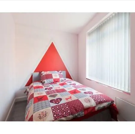 Treetops Flat3 Hall Green B28-2