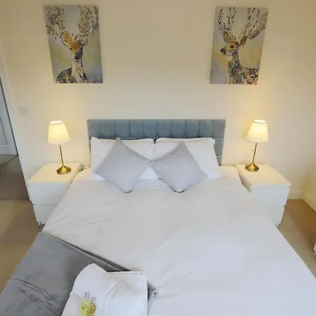 Easytravel Luxury Nec/Airport 3 Beds House-3