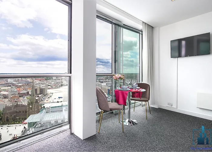 Rotunda City View Apartments Bullring Birmingham City Centre