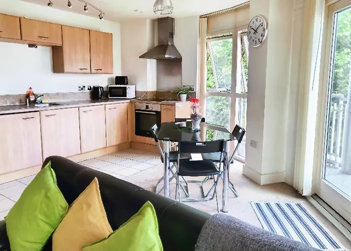 Parkview City Balcony Apartment With Self Checkin Birmingham