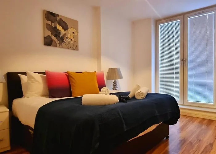 Staybrum Acadian City Centre Apartments Birmingham Chinatown