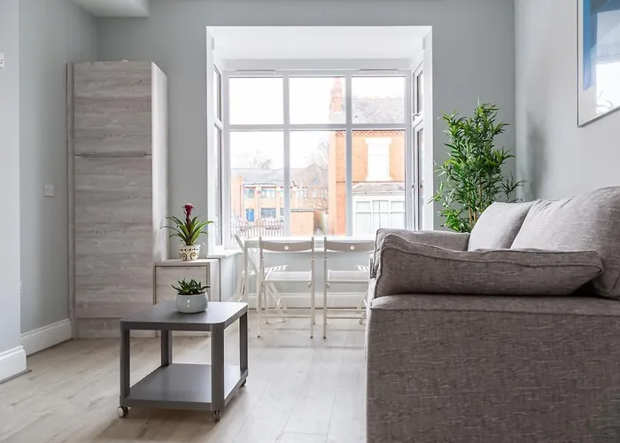 Stunning Property Fully Refurbished Birmingham
