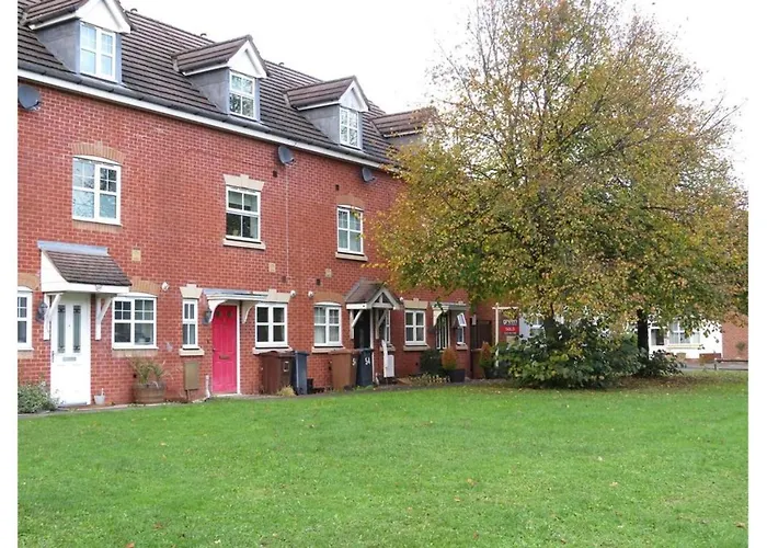 Hawksworth House: Convenient NEC & Airport Stay with Free Parking Birmingham