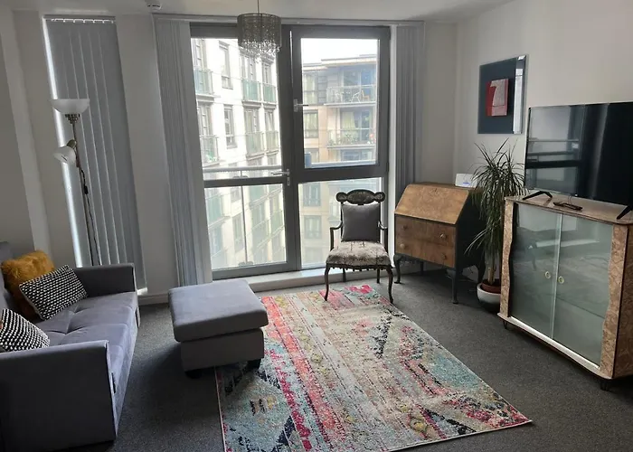 City Centre 1 Bed Apartment With Free On Site Parking With Cctv By Lets Relocations Birmingham