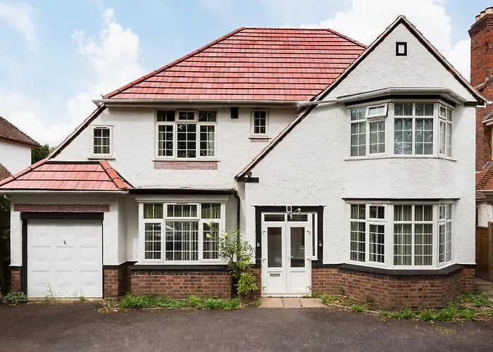 Beautiful 6 Bedroom House For 17 Guests Next To Edgbaston Stadium Birmingham