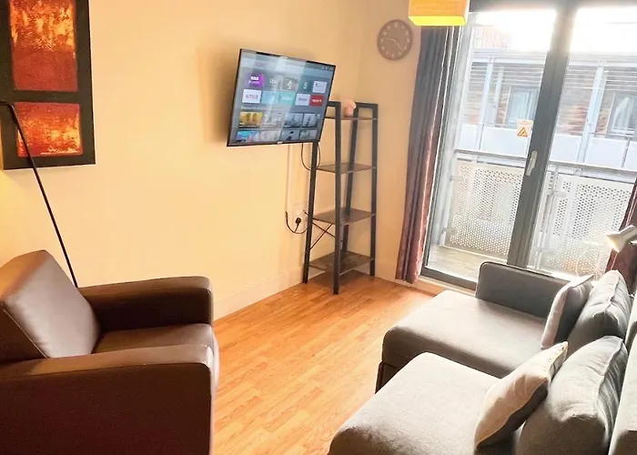 The Arcadian, Birmingham City Centre, By Lark Accommodation Cosy 1-Bedroom Flat