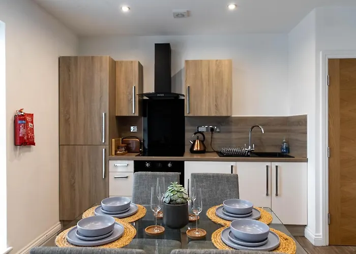 Stylish Jewellery Quarter Apartment Sleeps 6 Birmingham