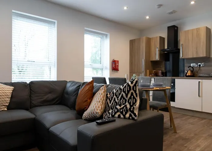Stylish Jewellery Quarter Apartment Sleeps 6 Birmingham