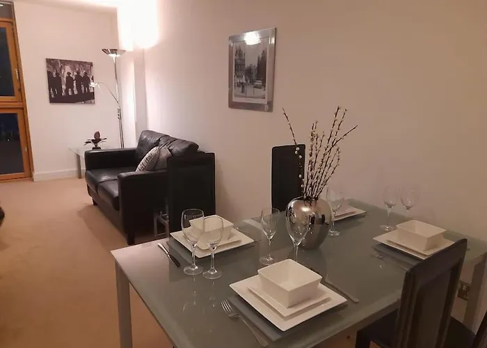 Centrally Situated 1 Bedroom Apartment! Birmingham