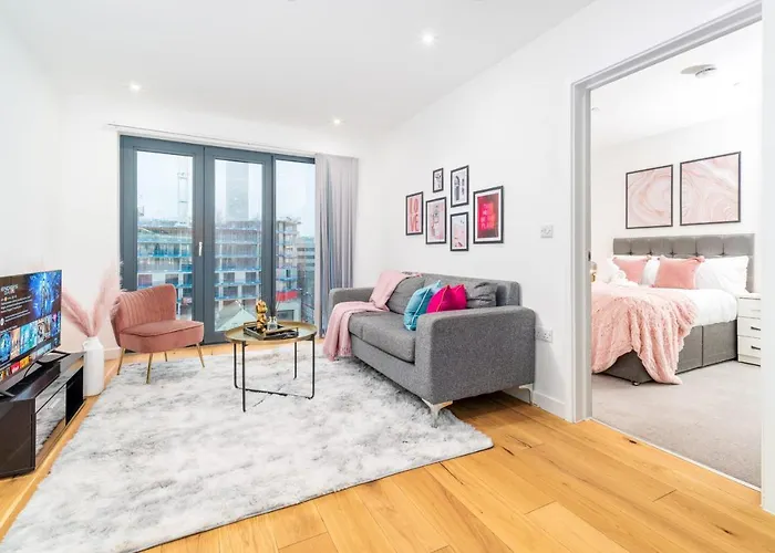 Candy Suite - 5 Mins To Bullring Mall And New Street Station Birmingham