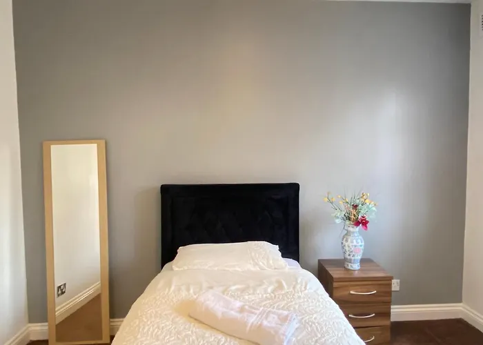 Budget Private Rooms Close To City Centre And Airport Birmingham
