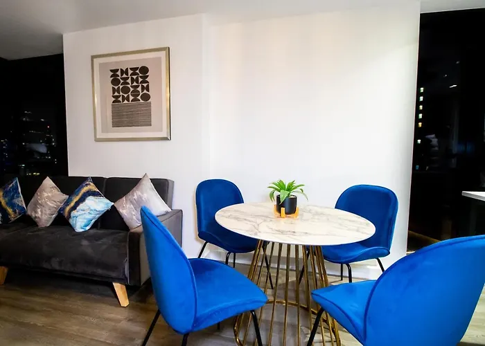 Beautiful Place - 2 Bedroom Apartment On Broad Street Birmingham