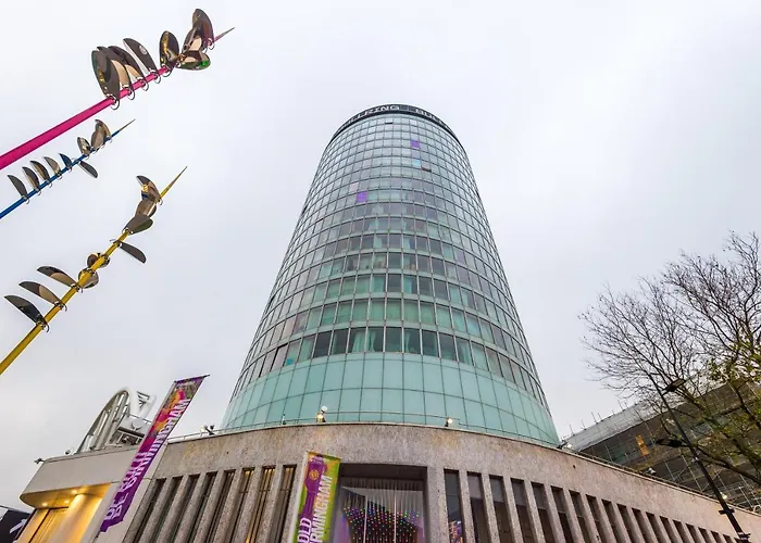Luxury City Centre Panorama: Professional's Haven Birmingham