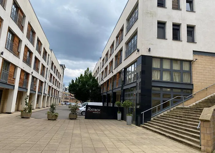 Spacious 2 Bedroom Apartment At The Postbox Birmingham