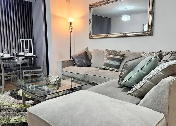 Stylish 2 Bed/Bath Apartment Birmingham