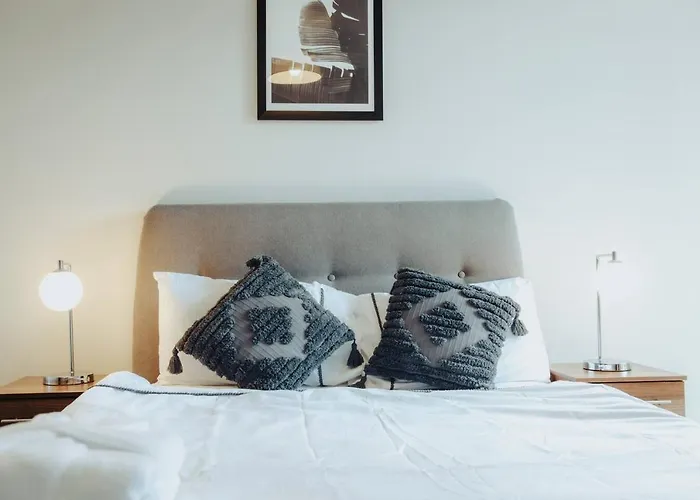 Stunning 2-Bed Apartment In Birmingham City Center