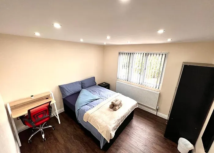 Nines Of Elegance At Castle Road Apartment Birmingham
