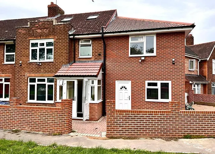 Nines Of Elegance At Castle Road Apartment Birmingham