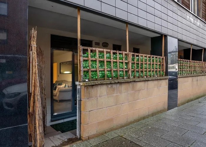 Mailbox 2 Bed Apartment Birmingham City Centre