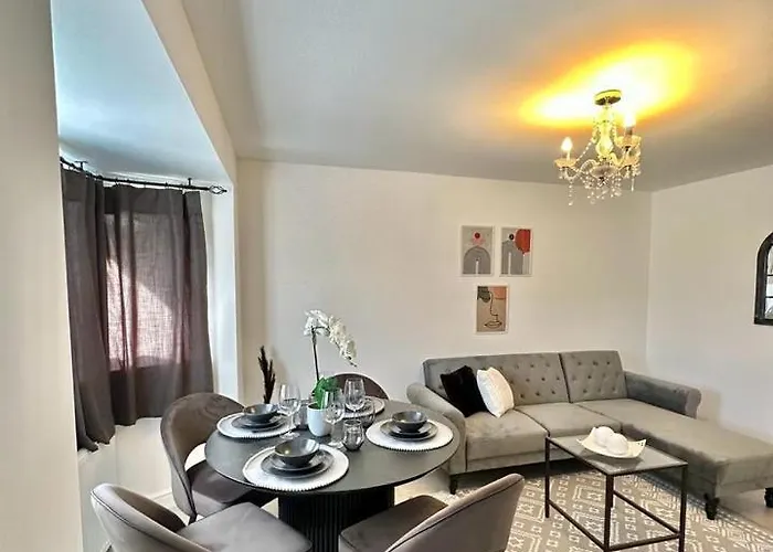 Modern And Spacious Flat Birmingham