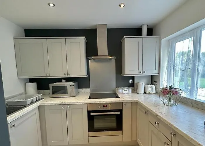 Modern And Spacious Flat Birmingham