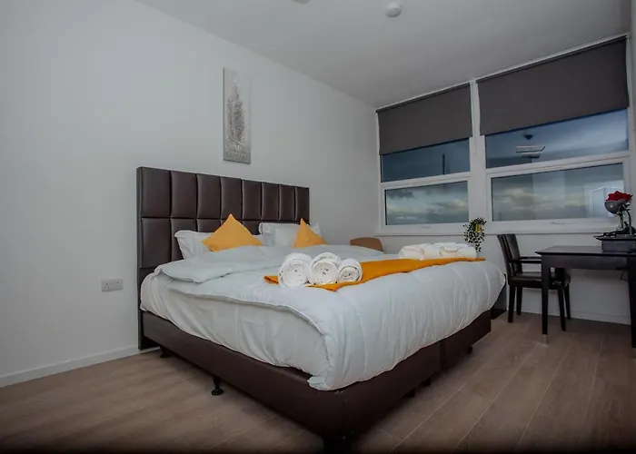 One Bedroom Apartment Serviced Apartment Smethwick Flat 319 Birmingham