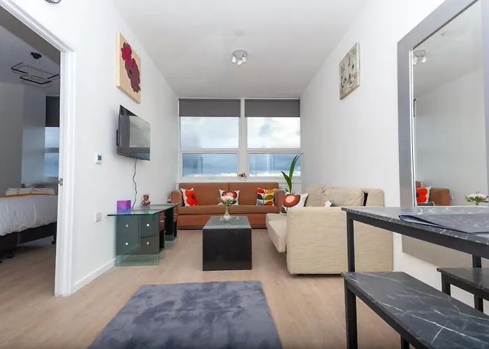 One Bedroom Serviced Apartment Smethwick F312 Birmingham