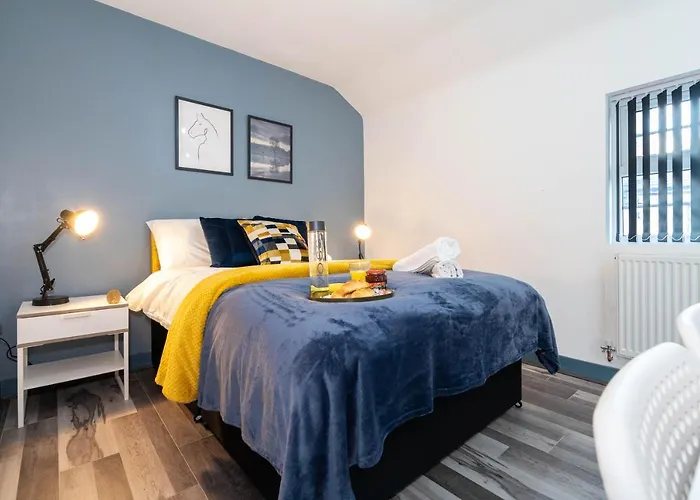 Sky Rooms One Bedroom Modern Studio Apartment 6 Birmingham