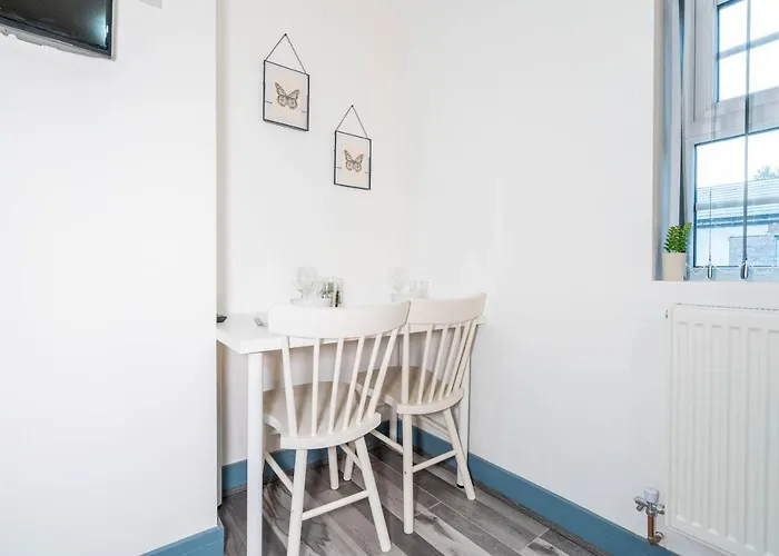 Sky Rooms One Bedroom Modern Studio Apartment 8 Birmingham